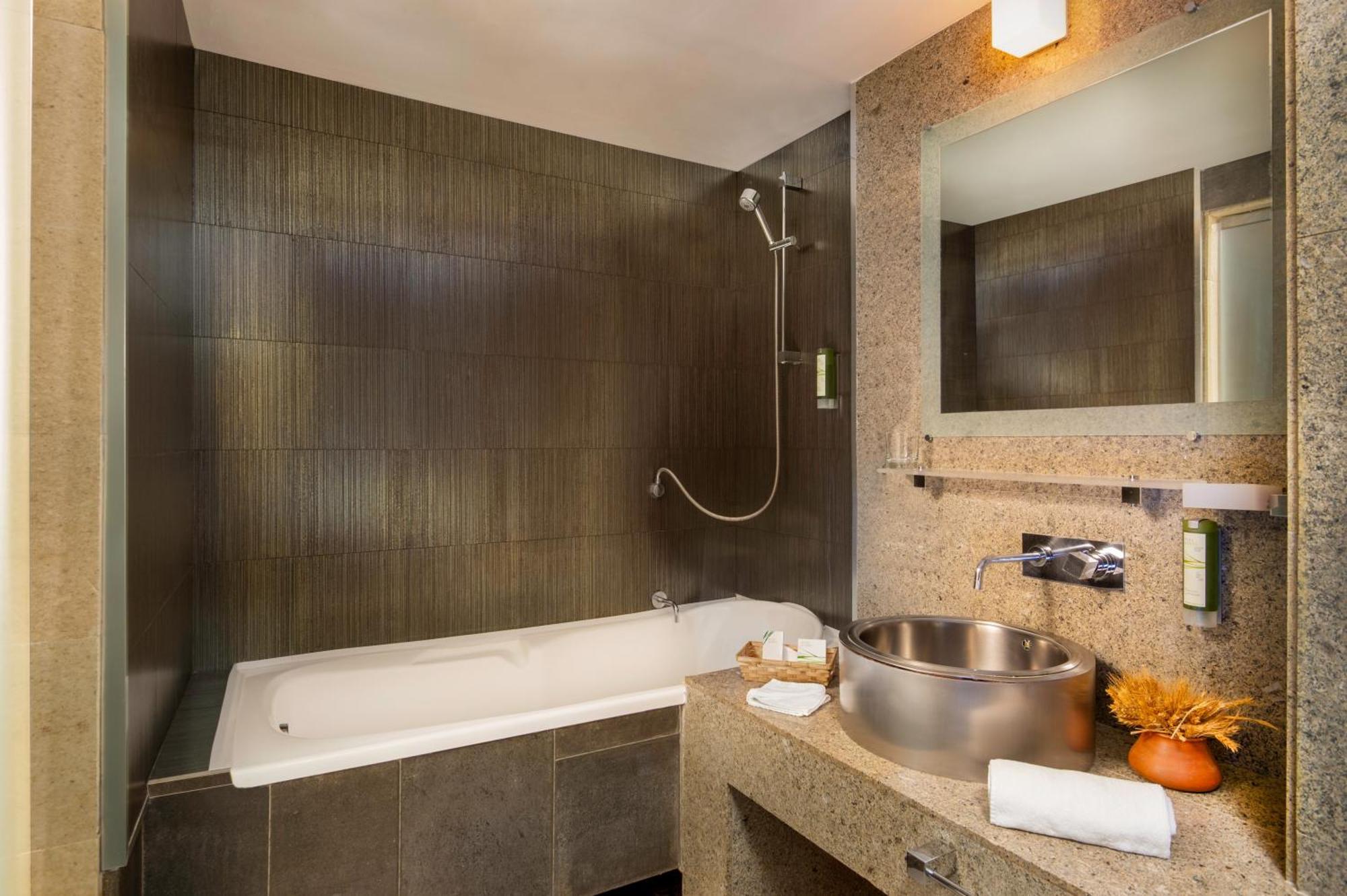 Hotel Tufenkian Avan 4*