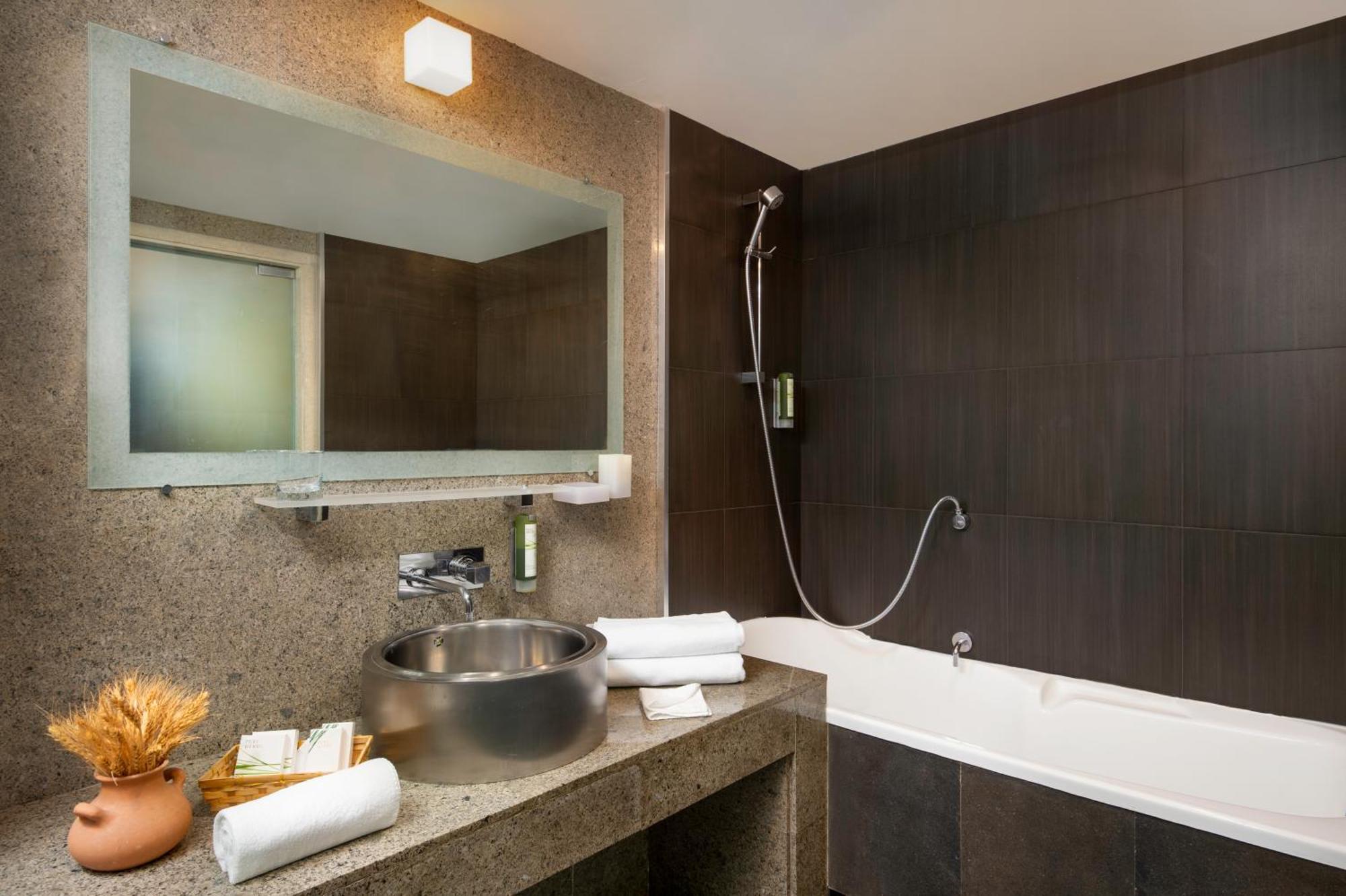 Tufenkian Avan Hotel 4*